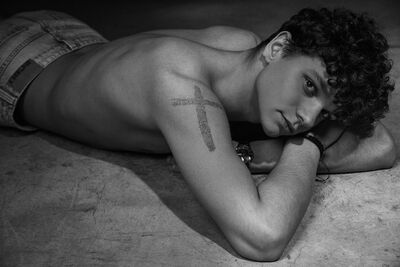 TylerMints's hot photo – thumbnail