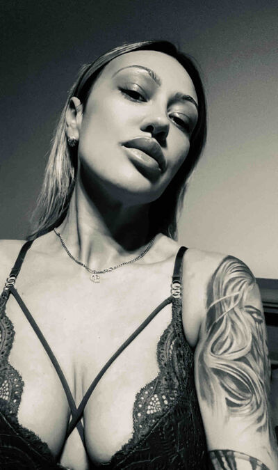 BellaDeesire Gallery Image 3