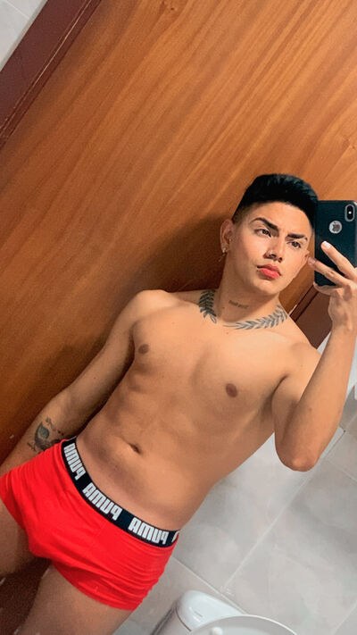 AlexandroPaz's hot photo – thumbnail