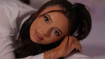 AishaBee Gallery Image 1