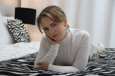 ChloeStill's hot photo – thumbnail