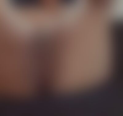 BusyBusyBee's hot photo – thumbnail