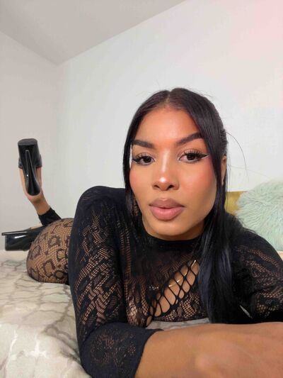 NaomiWells's hot photo – thumbnail