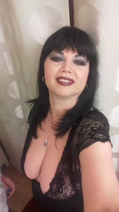 MatureVivian's hot photo – thumbnail