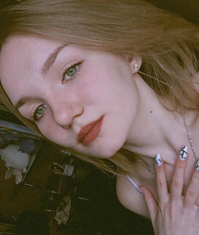 LeksaLess's hot photo – thumbnail