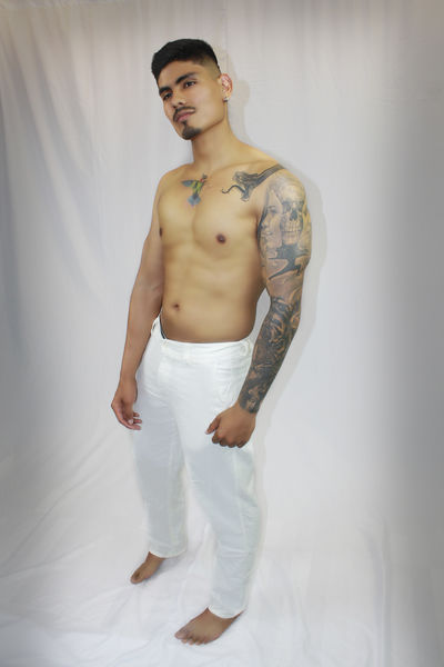 ApolloWalker's hot photo – thumbnail