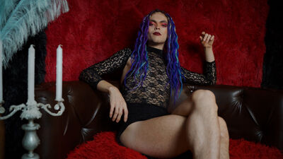 LessiLarson's hot photo – thumbnail