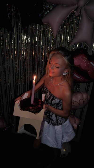 SashaHardys Gallery Image 30 SashaHardys Gallery Image 30