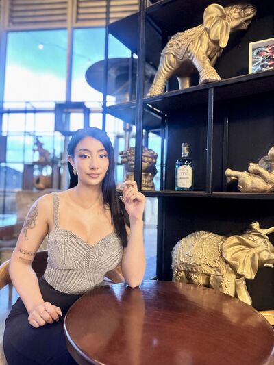 LiaWells Gallery Image 15