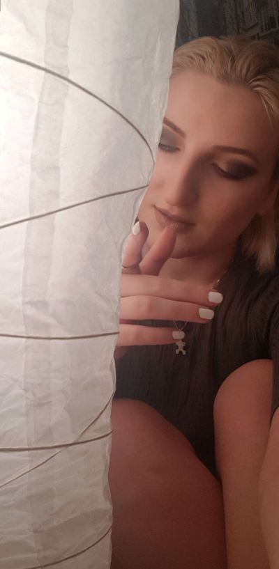 RebekaDeee's hot photo – thumbnail