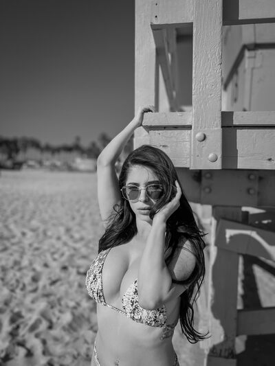 Devi's hot photo – thumbnail